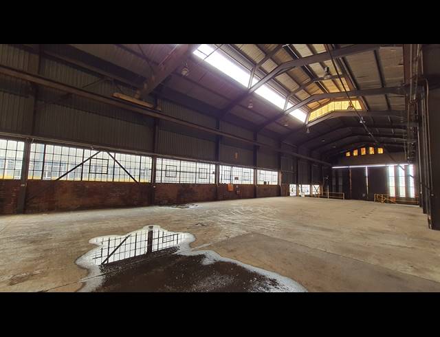 1,850M² WAREHOUSE FOR SALE IN CHLOORKOP